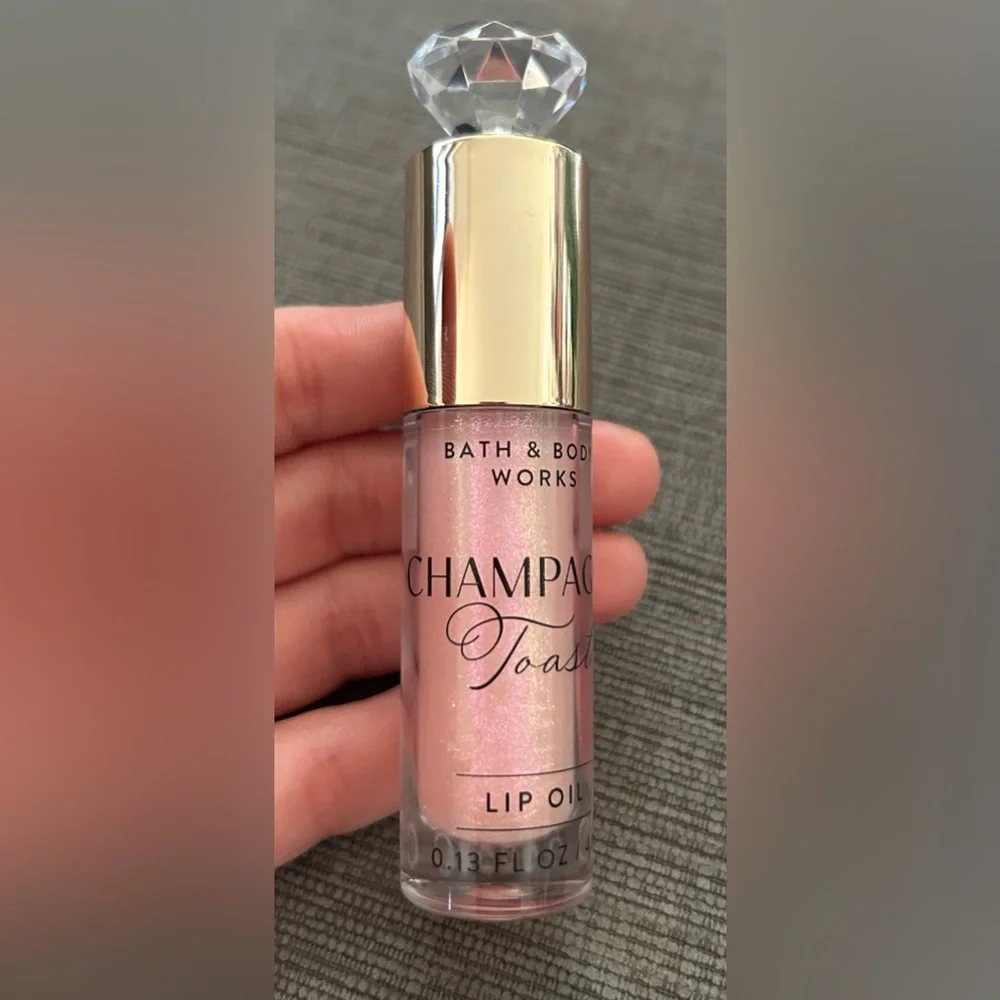 BATH & BODY WORKS Champagne Toast Lip Oil 0.13 FlOz / 4 ml NEW